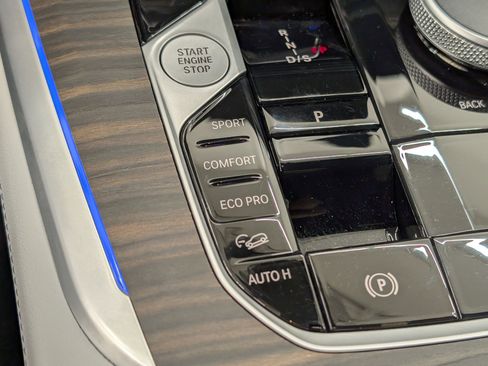 Certified 2025 BMW X5 xDrive40i w/ M Sport Package image 24