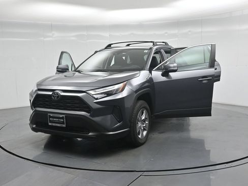 Used 2024 Toyota RAV4 XLE w/ Convenience Package FWD image 30