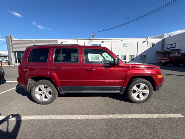 Used 2011 Jeep Patriot Latitude AWD/4WD image 6