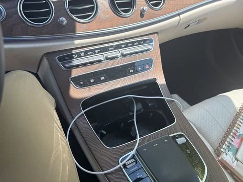 Used 2023 Mercedes-Benz E 350 4MATIC Sedan image 5