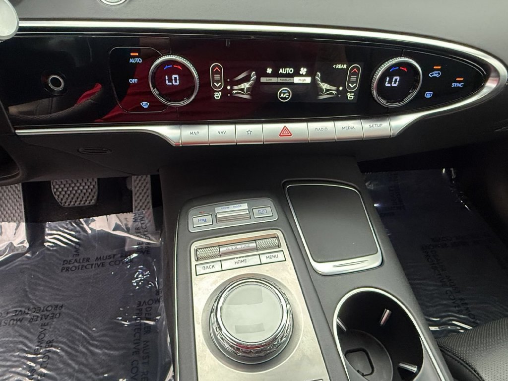 Used 2025 Genesis GV70 2.5T AWD/4WD image 22