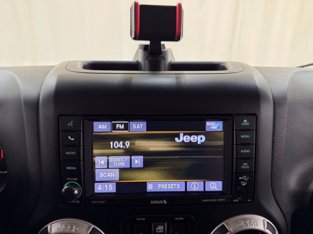 Used 2018 Jeep Wrangler Unlimited Sahara AWD/4WD image 26