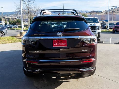 Used 2023 Buick Enclave Avenir image 6