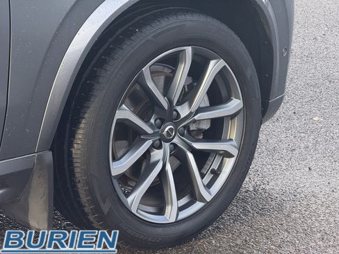 Used 2019 Volvo XC90 T6 Momentum w/ Advanced Package image 28