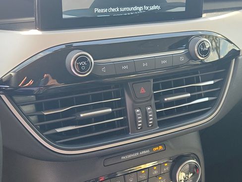 Used 2022 Ford Escape SEL w/ Technology Package FWD image 25