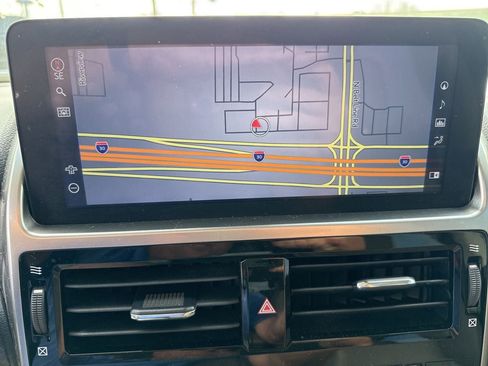 Used 2022 Lexus GX 460 Premium w/ Accessory Package image 26