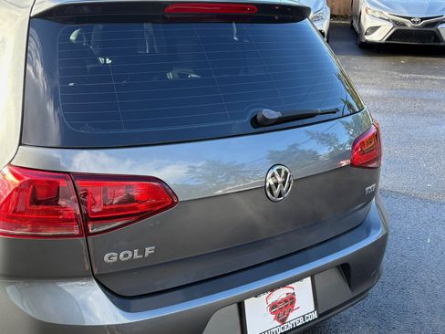 Used 2017 Volkswagen Golf Wolfsburg Edition image 6