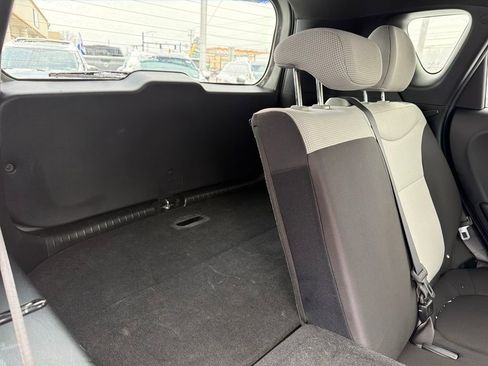 Used 2015 Kia Soul image 29