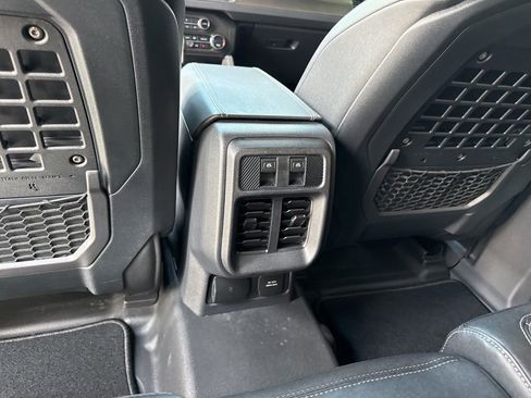 Used 2025 Ford Bronco Badlands AWD/4WD image 27