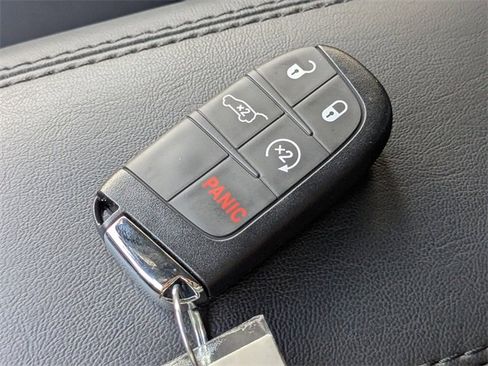 New 2026 Jeep Compass Limited image 27