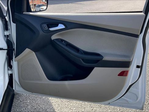Used 2016 Ford Focus SE image 23