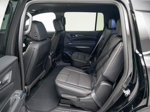 New 2026 Chevrolet Traverse High Country FWD image 25