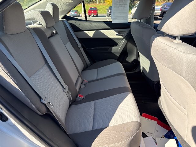 Used 2019 Toyota Corolla LE FWD image 14