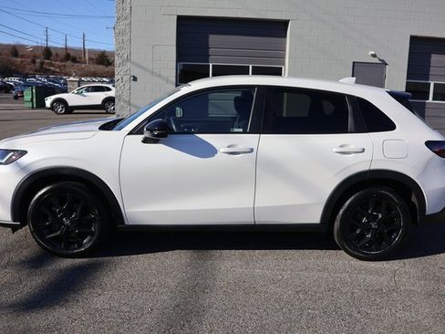 Used 2023 Honda HR-V Sport image 5