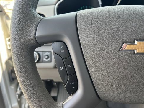 Used 2017 Chevrolet Traverse LS image 18