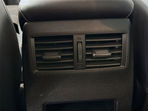Used 2024 Mitsubishi Outlander SE AWD/4WD image 26