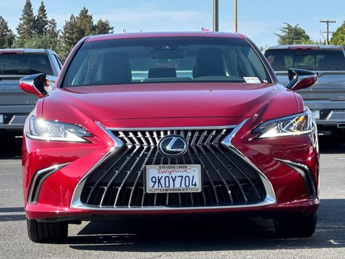 Used 2024 Lexus ES 300h w/ Premium Package FWD image 10