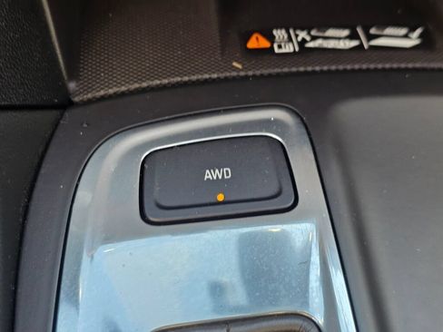 Used 2018 Chevrolet Equinox Premier AWD/4WD image 28