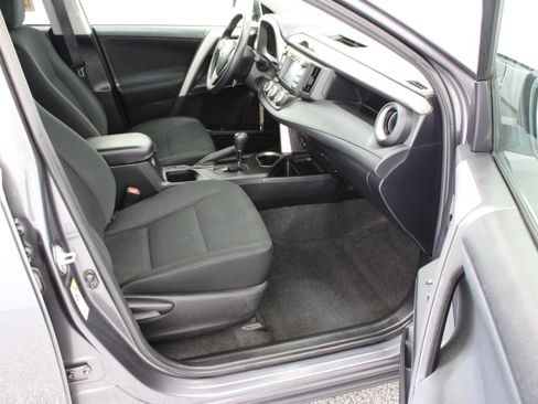 Used 2016 Toyota RAV4 LE AWD/4WD image 32