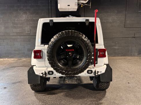 Used 2018 Jeep Wrangler Unlimited Rubicon AWD/4WD image 5