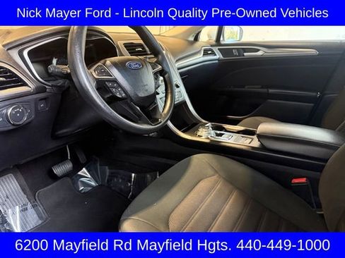 Used 2020 Ford Fusion SE image 16