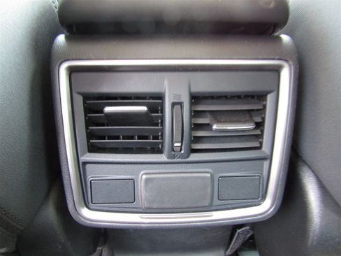 Used 2021 Subaru Forester Premium AWD/4WD image 24