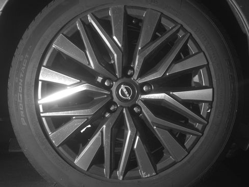 Used 2025 Nissan Altima 2.5 SV FWD image 15