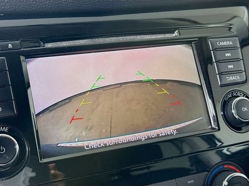 Used 2018 Nissan Rogue S AWD/4WD image 17
