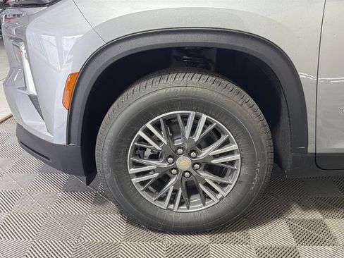 New 2026 Chevrolet Traverse LT FWD image 12