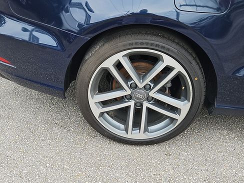 Used 2017 Audi A3 2.0T Premium image 5