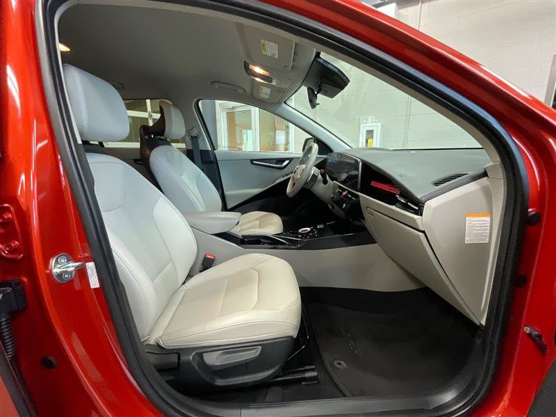 Used 2023 Kia Niro Wind w/ Wind Preserve Package FWD image 29