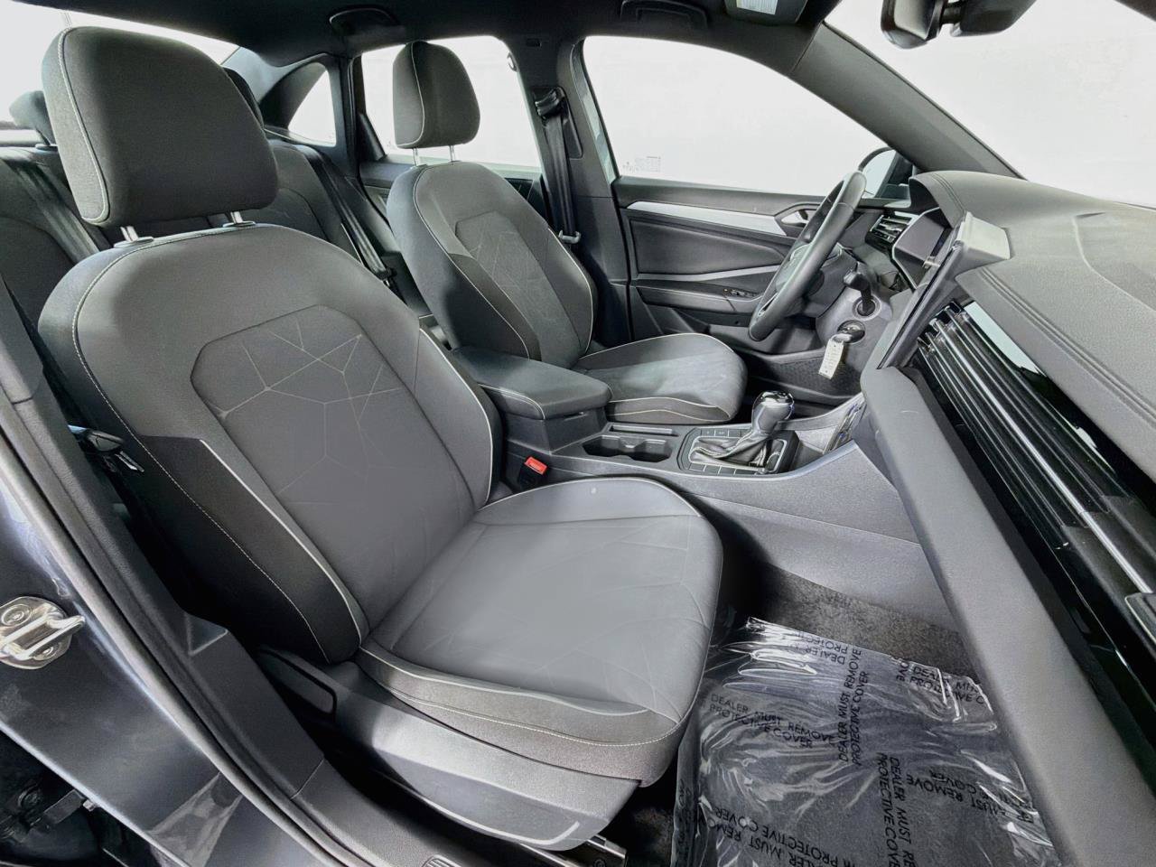 Used 2025 Volkswagen Jetta Sport FWD image 33