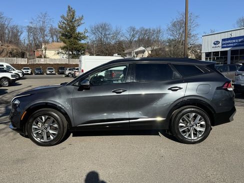 Used 2023 Kia Sportage SX image 9