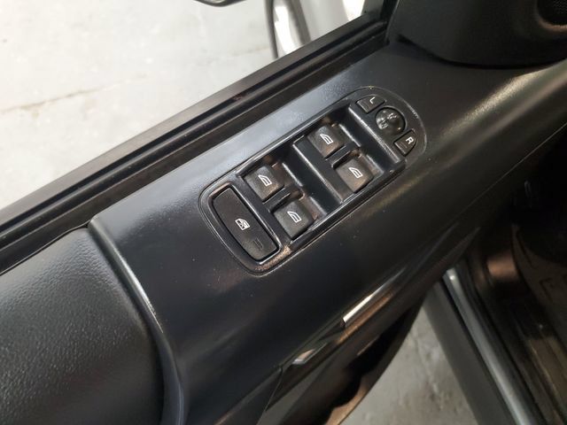Used 2015 Land Rover LR2 AWD/4WD image 12