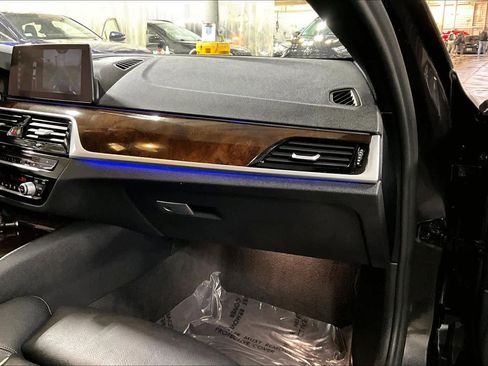 Used 2019 BMW 540i xDrive w/ Convenience Package image 19