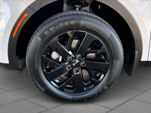 Used 2021 Kia Sorento S w/ Panoramic Sunroof Package image 11