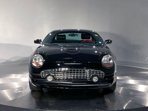 Used 2003 Ford Thunderbird image 2