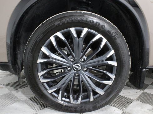 Used 2024 Nissan Rogue Platinum w/ Platinum Premium Package AWD/4WD image 33