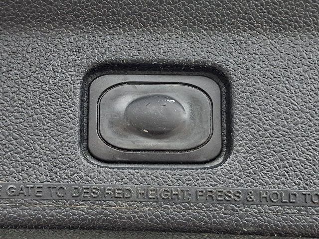 Used 2019 Ford Explorer XLT w/ Equipment Group 202A AWD/4WD image 32
