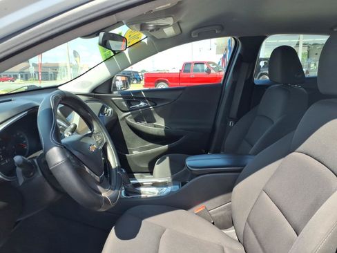 Used 2020 Chevrolet Malibu LT FWD image 7