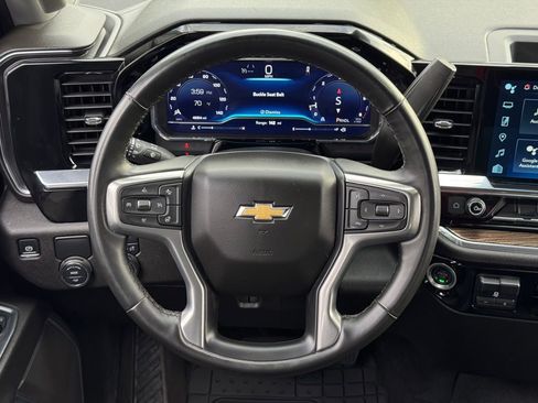 Used 2025 Chevrolet Silverado 1500 LT image 20