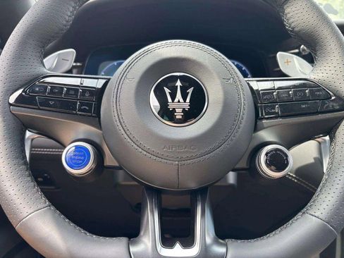 New 2025 Maserati Grecale GT image 18