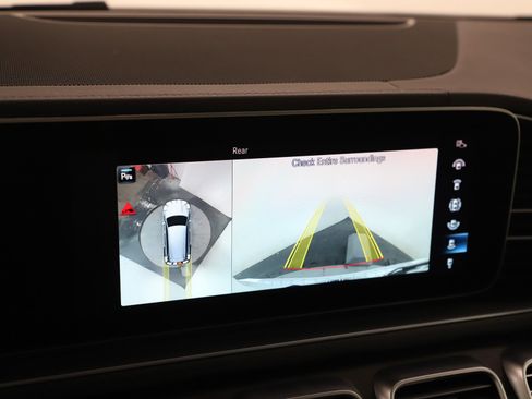 Used 2023 Mercedes-Benz GLS 580 4MATIC image 27