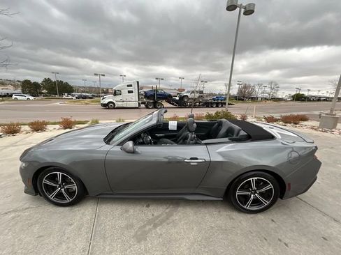 Used 2025 Ford Mustang Premium RWD image 14