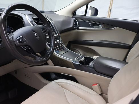 Used 2018 Lincoln MKX Reserve w/ Lincoln MKX Climate Package image 18