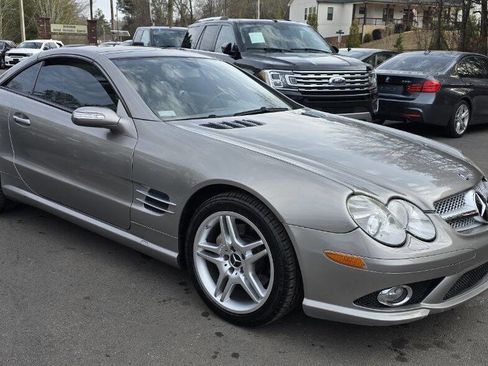 Used 2007 Mercedes-Benz SL 550 w/ AMG Sport Pkg image 4
