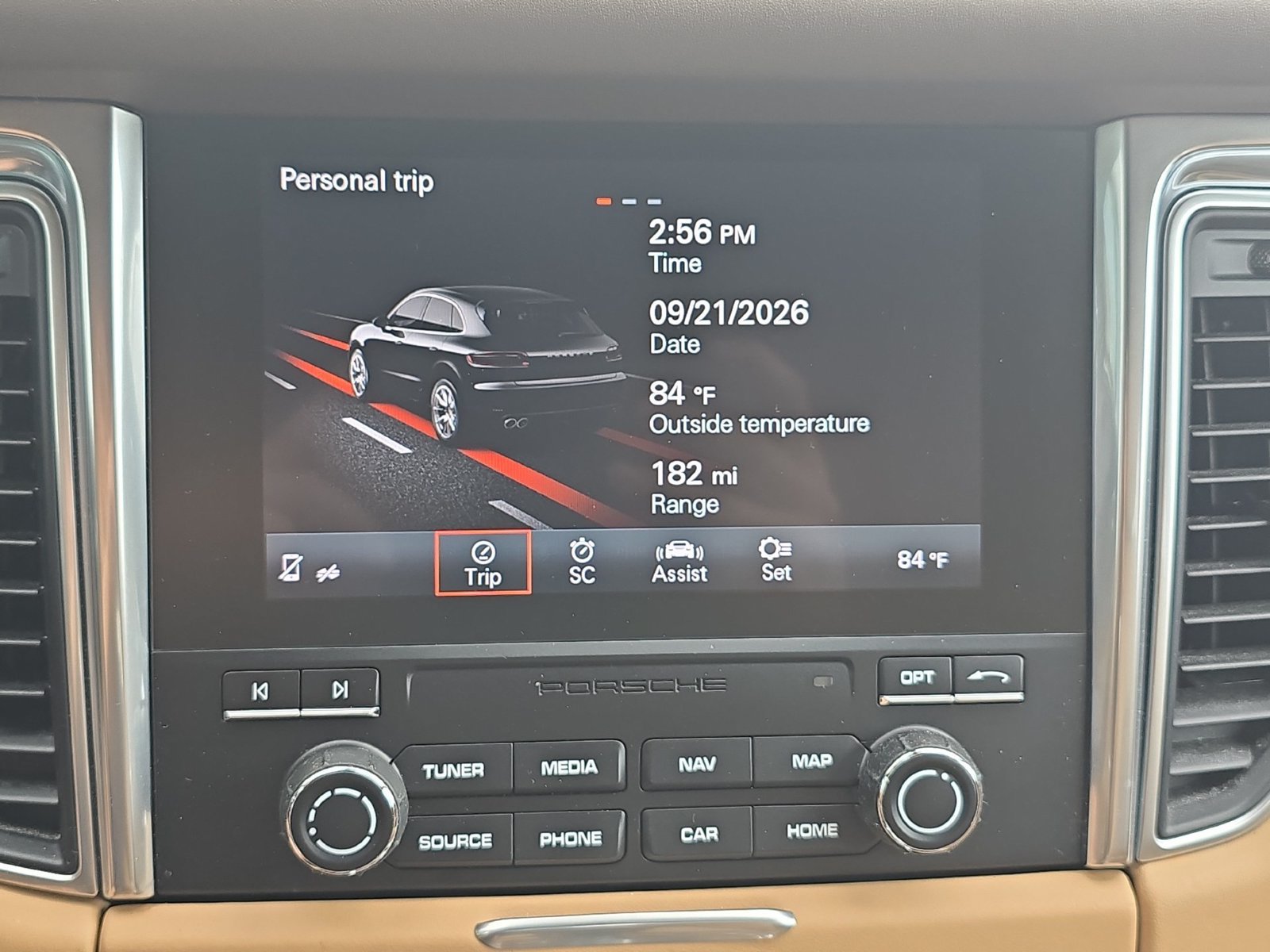 Used 2017 Porsche Macan Turbo AWD/4WD image 25
