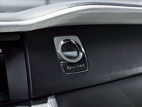 Used 2023 Rolls-Royce Cullinan AWD/4WD image 76