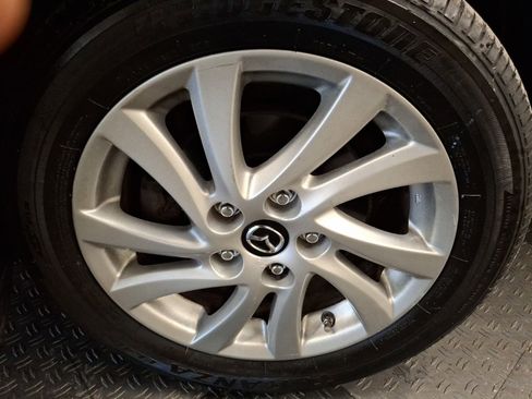 Used 2013 MAZDA MAZDA3 i Touring image 3