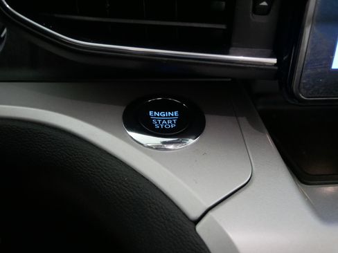 Used 2023 Ford Explorer XLT w/ Equipment Group 202A image 31